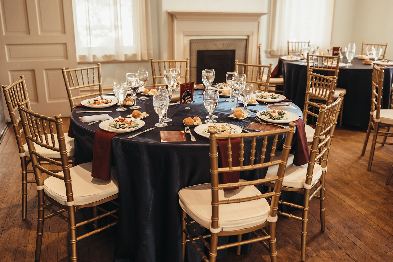 Wedding Reception Table Setting upstairs ballroom at the Alexander Mansion, Photography by A Nomadic Love www.anomadiclove.com 